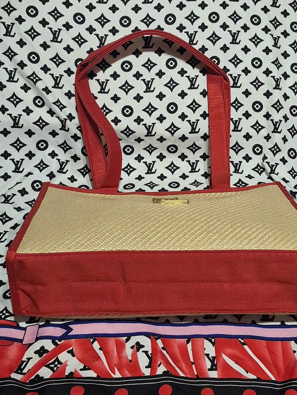 Yves Saint Laurent Natural Raffia Tote with Red Trim and Gold Logo - Picture 4 of 10
